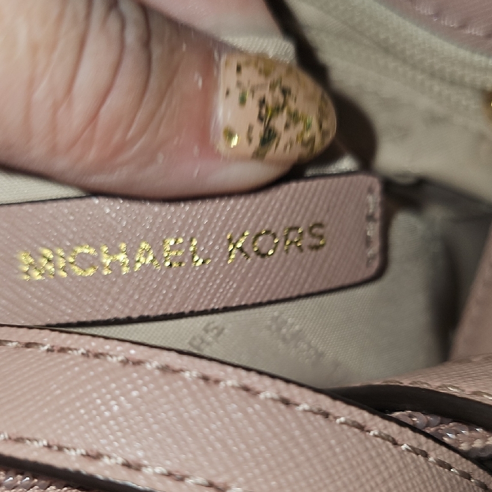 Michael Kors Pink Sofia Shoulder Bag with Chain Details - Picture 7 of 8